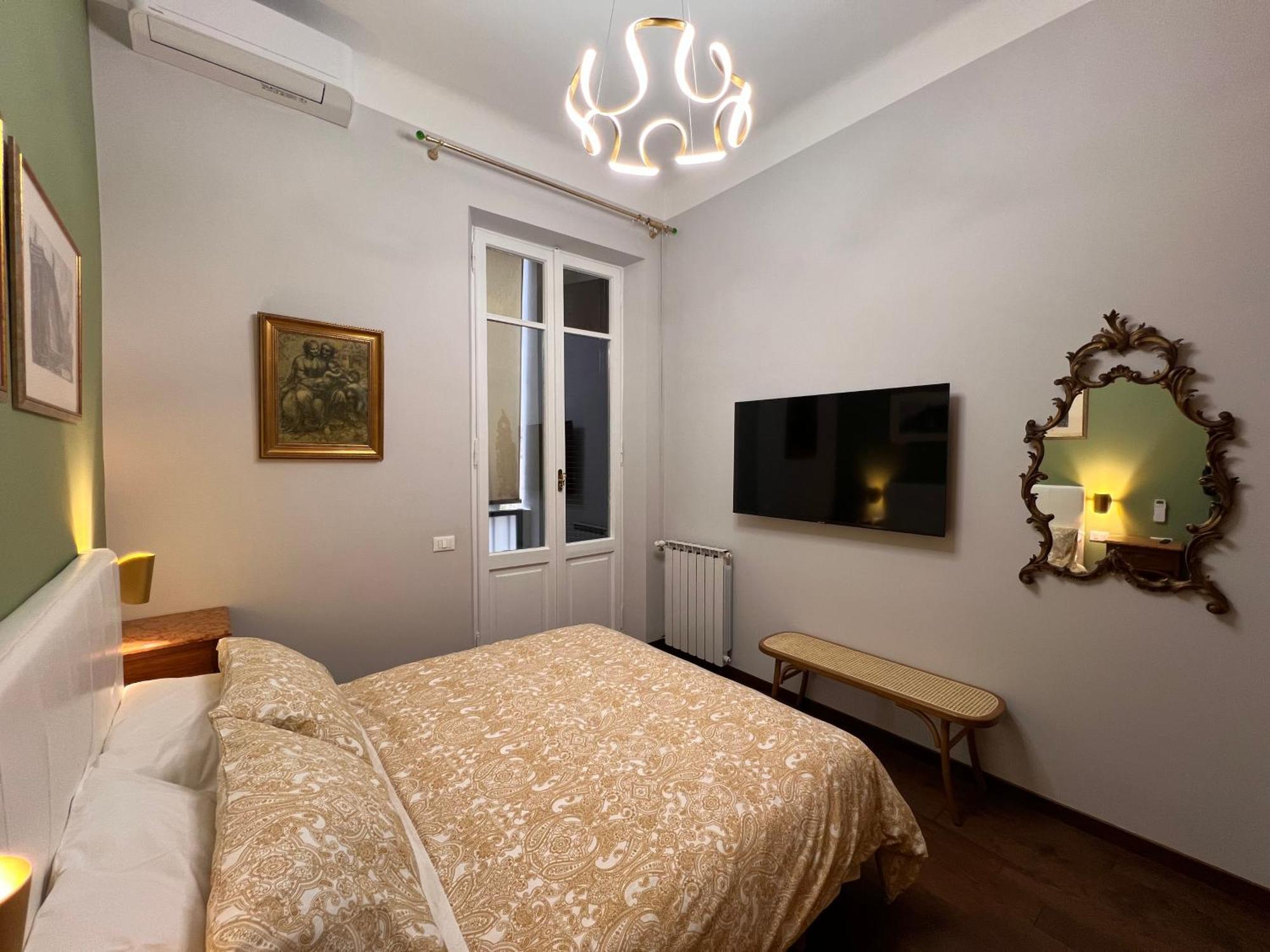 רומא A Casa Di Lu, Al Colosseo - Guest House מראה חיצוני תמונה