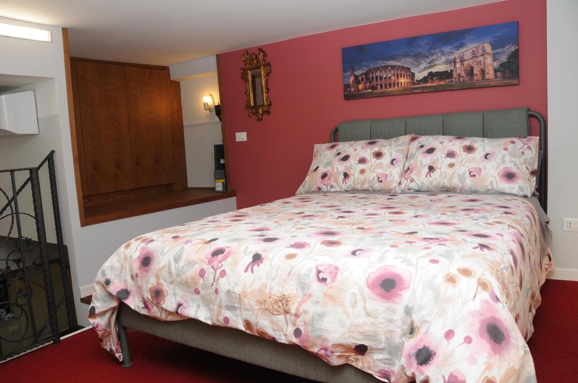 רומא A Casa Di Lu, Al Colosseo - Guest House מראה חיצוני תמונה