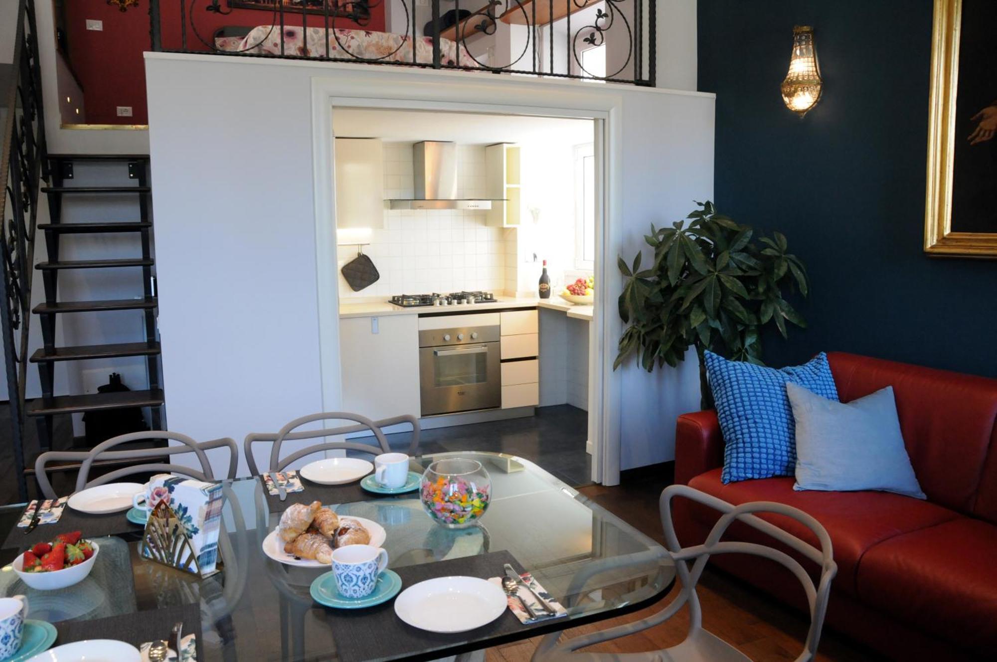 רומא A Casa Di Lu, Al Colosseo - Guest House מראה חיצוני תמונה